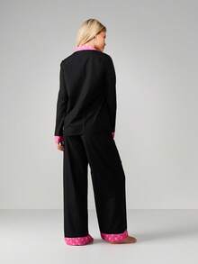 Missguided x Playboy Christmas Button Down Pajama Set With Logo - Black - View 2