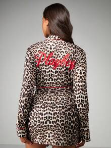 Missguided x Playboy 圣诞豹纹缎面睡袍，配红色滚边 - 彩色 - 查看 2