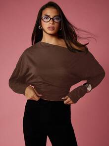 MISSGUIDED 露肩长袖套头毛衣，配有合身腰带，适合秋冬休闲穿着 - 摩卡棕 - 查看 3