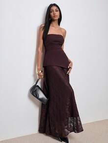 ATUI Studio فستان نسائي بلون أحادي مطابق ضيق وجذاب بتفاصيل من الدانتيل بدون أكمام