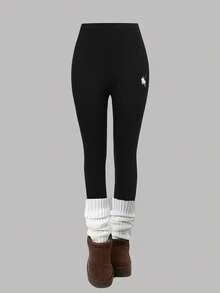 SHEIN Conjunto de 2 piezas informal y versátil para niña preadolescente, con sudadera de cuello redondo con estampado de logo de caballo minimalista y leggings de punto. Conjunto de sudadera en blanco y negro para niña preadolescente. Conjunto a juego de otoño/invierno para madre e hija. - Blanco y Negro - Ver 9
