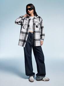 GENKIRA Áo khoác tay dài thường ngày có túi trước in họa tiết kẻ caro ngẫu nhiên - Đen và trắng - Xem 3