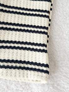 SHEIN Playful Pals 2pcs Baby Girls Crew Neck Striped Long Sleeve T-Shirt + Pants Casual Outfit, Retro Waffle Knit Beige Black White Double Line Pullover Top And Wide Leg Trousers, Suitable For Spring And Autumn Seasons - Black and White - View 4