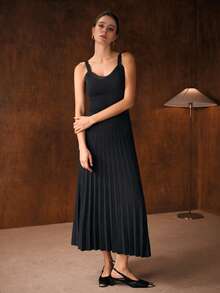 MOTF PREMIUM 纯色褶饰下摆吊带毛衣裙（不配腰带） - 灰色 - 查看 5