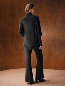 MOTF PREMIUM CONJUNTO DE 2 PIEZAS TEJIDO ELEGANTE: SUÉTER TEJIDO DE CUELLO ALTO ASIMÉTRICO Y PANTALONES TEJIDOS ACAMPANADOS, OTOÑO/INVIERNO - Gris Oscuro - Ver 3