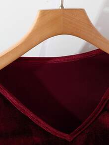 Selianne Burgundy Velvet V-Neck Pleated Casual T-Shirt, Vintage Style, Autumn/Winter - Burgundy - View 4