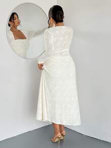 Firerie 秋季大码优雅纯色纹理方领束腰连衣裙