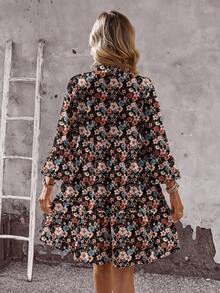 SHEIN LUNE Casual Ditsy Floral V-Neck Layered Ruffle Hem Mini Dress, Vintage Ditsy Floral, Suitable For Summer - Multicolor - View 2