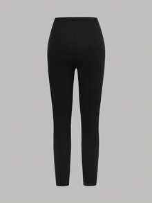 SHEIN Conjunto de 2 piezas informal y versátil para niña preadolescente, con sudadera de cuello redondo con estampado de logo de caballo minimalista y leggings de punto. Conjunto de sudadera en blanco y negro para niña preadolescente. Conjunto a juego de otoño/invierno para madre e hija. - Blanco y Negro - Ver 11