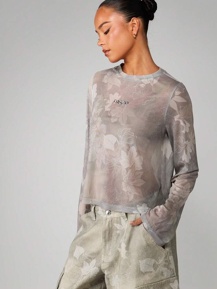 MISSGUIDED Long Sleeve Floral Camouflage Print Top With Crew Neck And Regular Fit For Casual Daily Wear