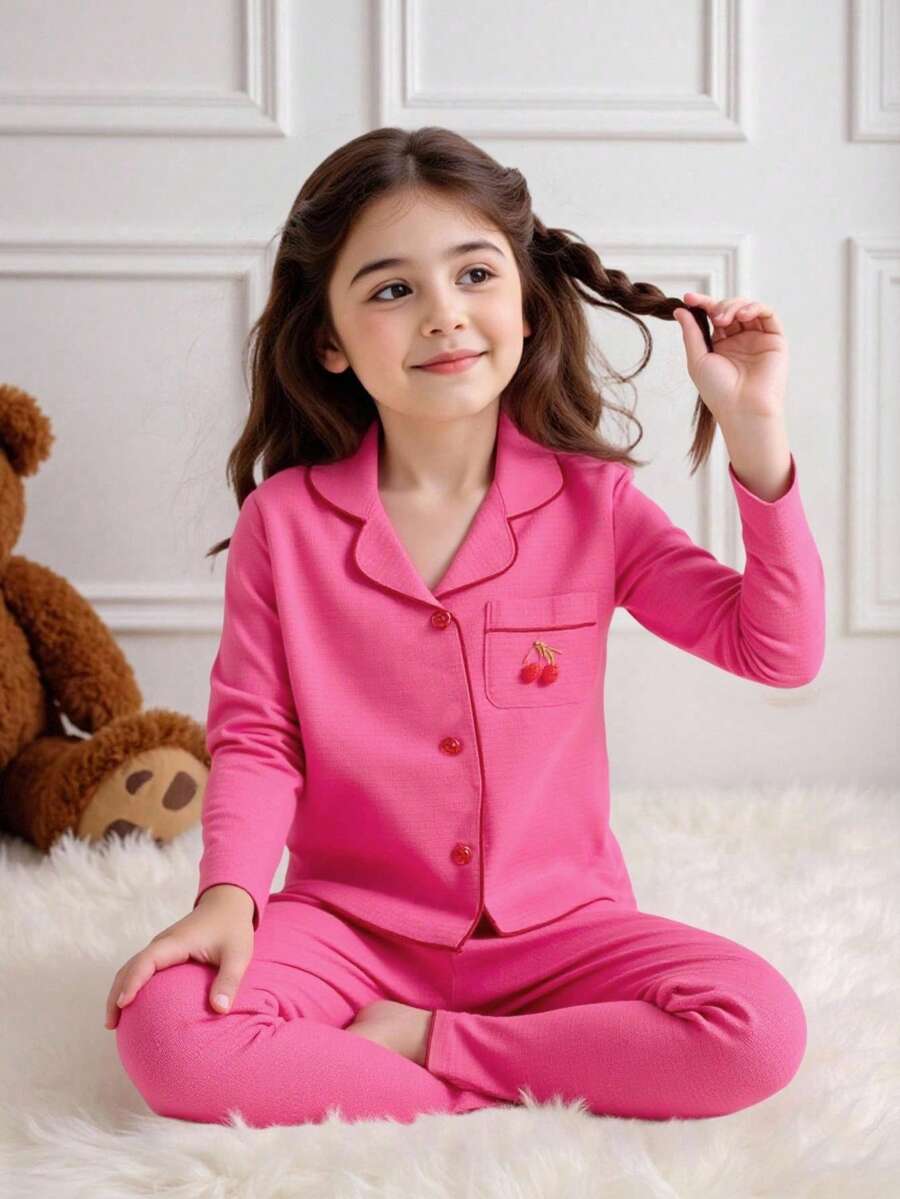 SHEIN 女童睡衣 2 件/套，简约可爱珊瑚粉樱桃刺绣长裤和长袖，舒适宽松睡衣，适合大女孩 - 玫紅色 - 查看 1