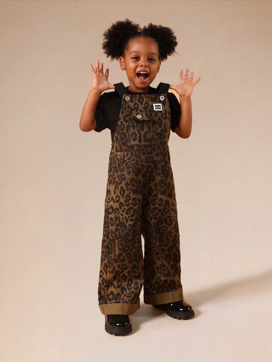 SUMWON جمبسوت جينز فضفاضة للفتيات الصغيرات بطبعة نمر مع جيوب أمامية وأشرطة قابلة للتعديل للاستخدام اليومي والألعاب - كاكي - مشاهدة 1