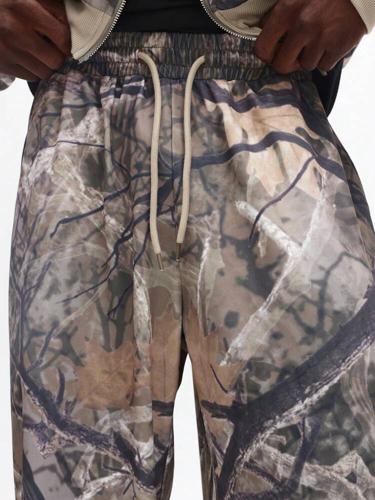 Zestaw z kapturem i spodniami dresowymi w kamuflażu