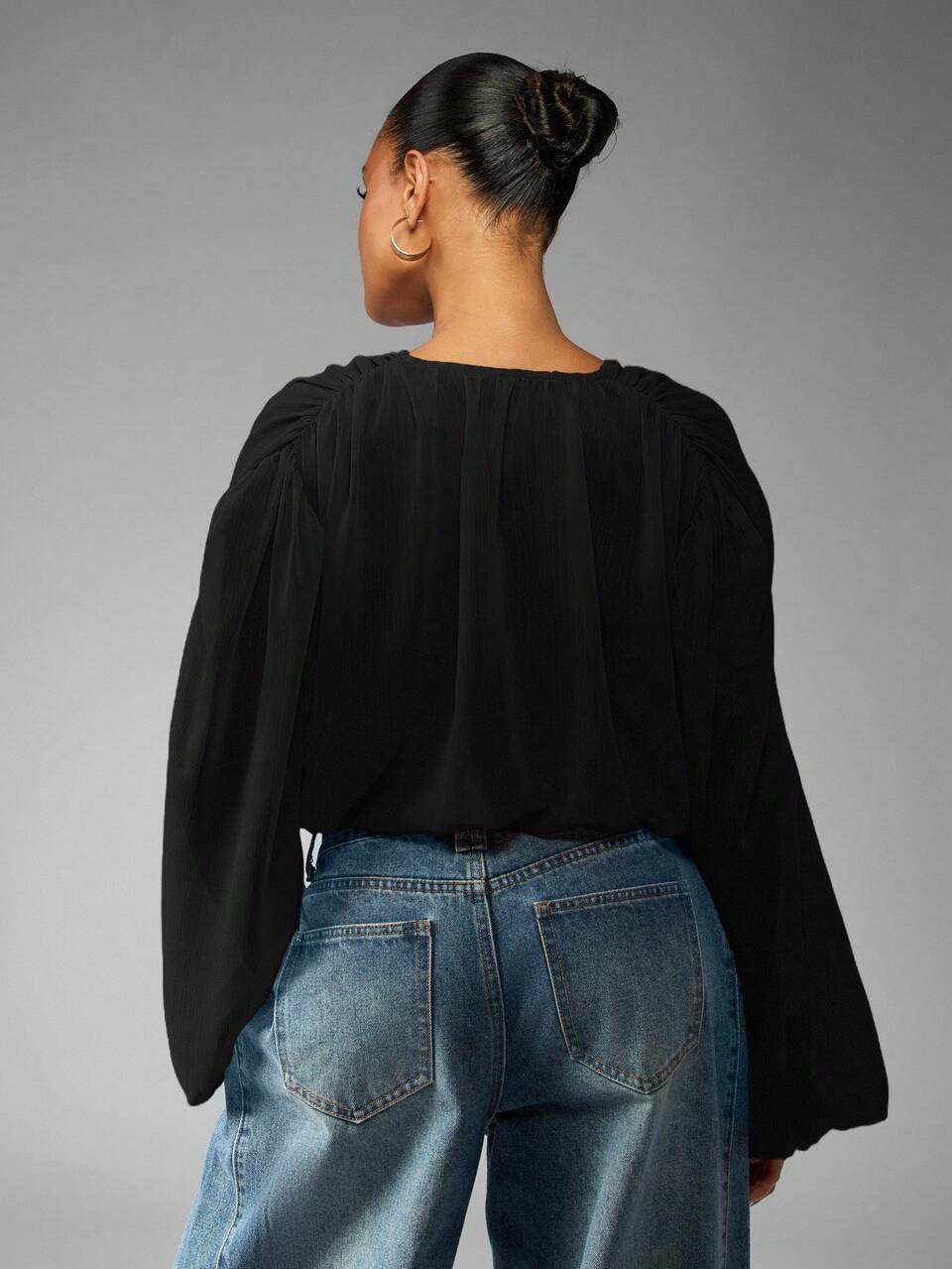 MISSGUIDED Blusa Oversized com Decote Envelope, Mangas Bufantes e Detalhe de Amarração, Ideal para Uso Casual e no Escritório