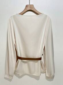 Franclia Camisa com Gola Plissada de Cetim Elegante, Cintura Marcada, Camisa Feminina da Moda, Camisa Outonal Graciosa para Senhoras, Nova Camisa de Manga Longa Outonal Feminina, Roupa Outonal Feminina Bege, Tops Outonais Elegantes para Senhoras - Damasco - Visão 5