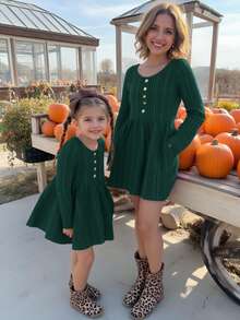 Emery Rose Kids Emery Rose Kids 女童純色長袖羅紋連身裙，前襟鈕扣設計，適合秋冬穿著 - 綠色 - 查看 3