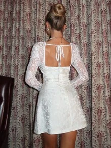 SHEIN PETITE 优雅蕾丝拼布 3D 压花方领长袖 A 字裙、白色接待裙、白色蕾丝裙、彩排晚宴裙、薄纱花朵、甜美风格、缎面毕业裙、浪漫裙、派对造型、高雅气质、白色优雅、时尚秋季、优雅冬季、白色 3D、派对必备白色短裙、白色俱乐部裙、白色派对裙、女士秋季服装 - 白色 - 查看 2