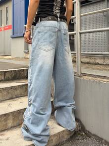 ROMWE MEN Grunge Punk Men's Loose Fit Jeans With Rhinestone Embroidered Patches - Blue - View 3