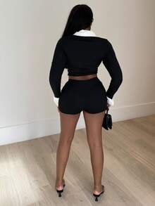 Alexandranx 1 件女式条纹拼接不对称下摆紧身长袖 T 恤，二合一衬衫领，时尚休闲街头风格，秋冬图案 T 恤女式春季上衣 - 黑與白 - 查看 2