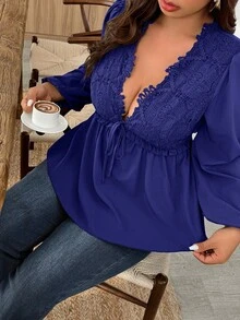 Weeklong Blus Seksi Wanita Ukuran Besar dengan Patchwork Renda, Leher V Dalam, Tali Depan, dan Lengan Lentera - Royal Blue - View 5