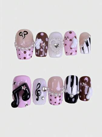 Anime 10 piezas de uñas postizas decoradas a mano con estilo retro Y2K, con lunares, rayas, arte pop, grunge, alas y notas musicales, adecuadas para la universidad, festivales de música, citas, etc.