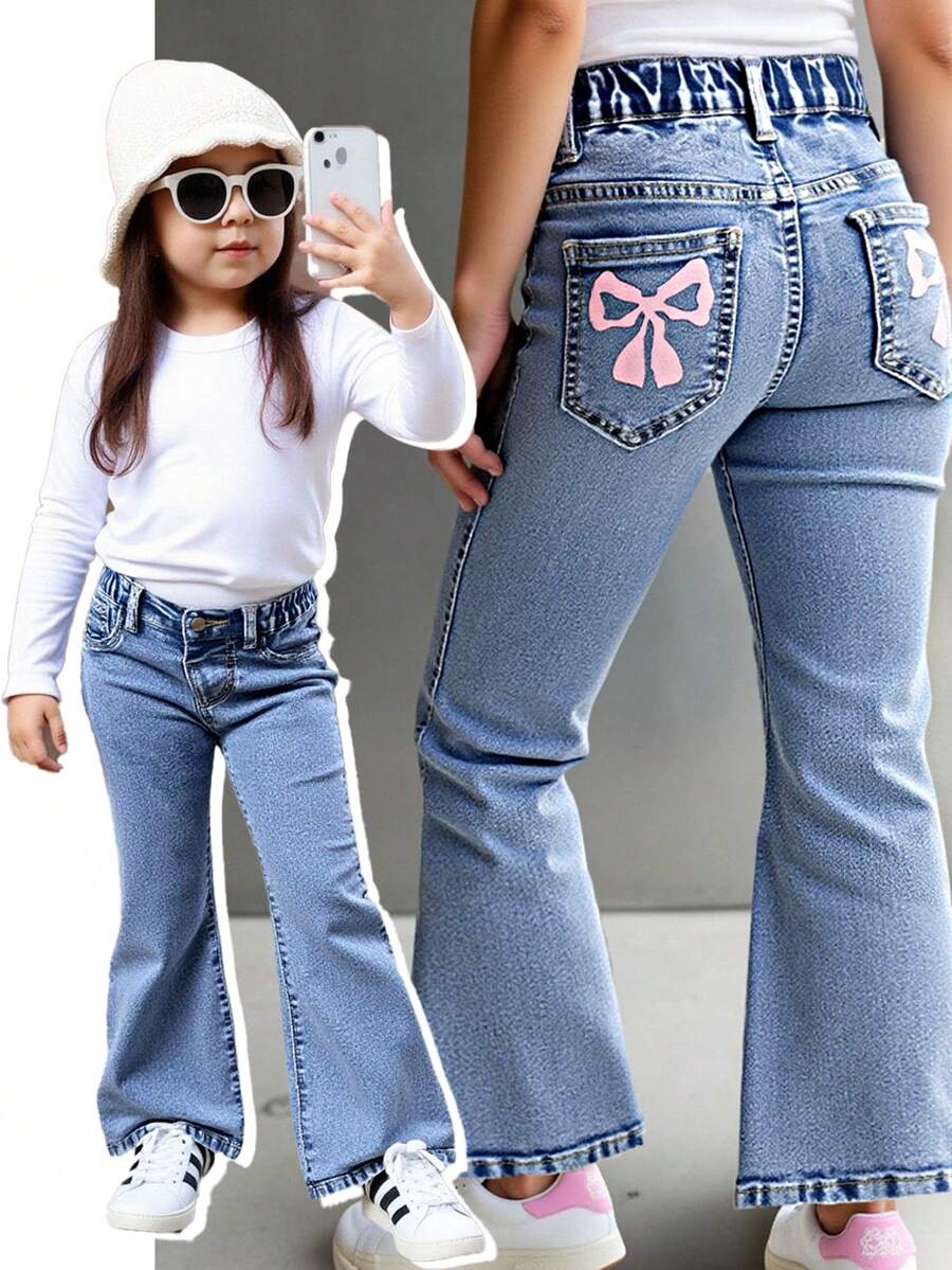 Elladie kids 女童牛仔裤，2025秋冬新款，中蓝色牛仔布，蝴蝶结印花，休闲学院风，弹力修身喇叭裤型，适合日常穿着、上学和通勤。 - 中等水洗藍 - 查看 1