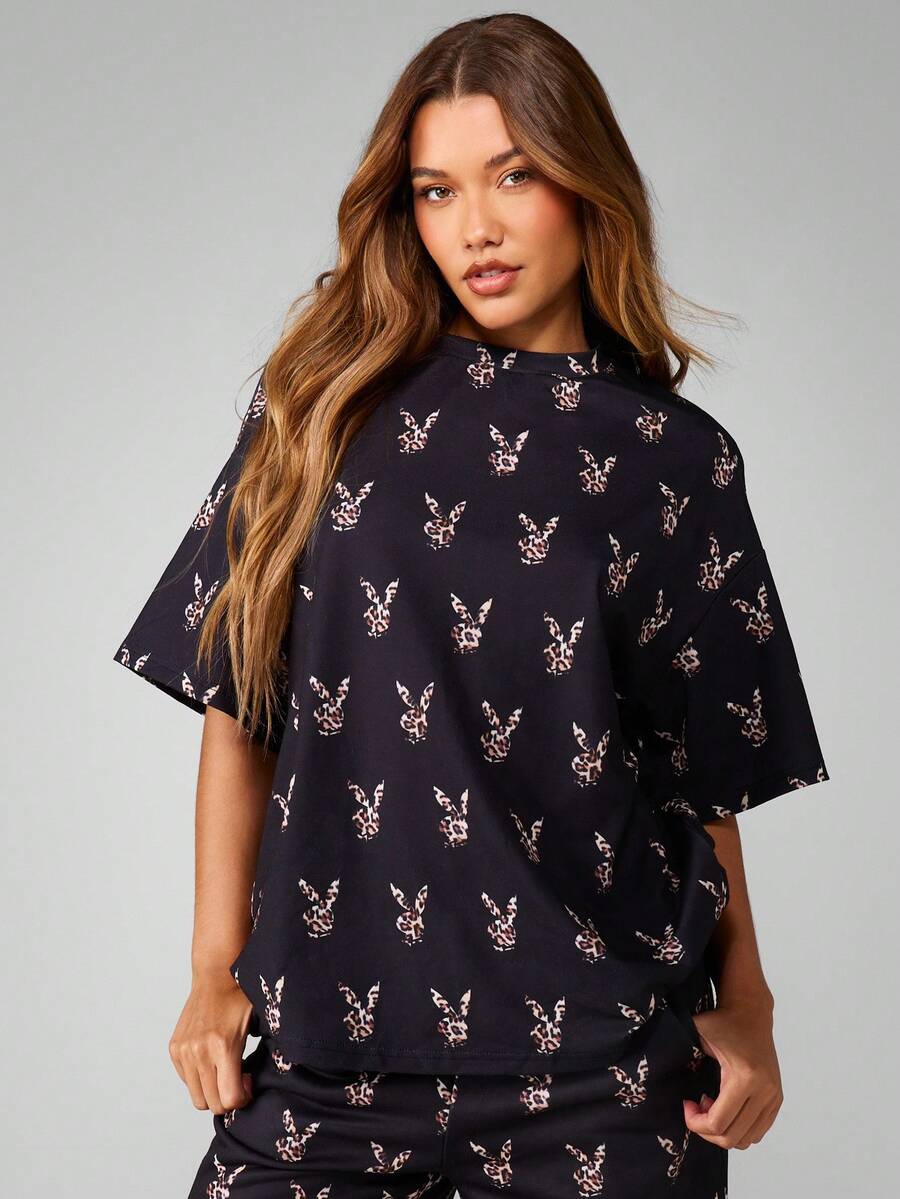 Missguided x Playboy Leoparden-Muster Oversized T-Shirt mit kurzen Ärmeln und Rundhalsausschnitt für lässigen Sommertragen - Schwarz - Übersicht 1