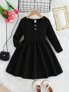 Emery Rose Kids Emery Rose Kids 女童纯色长袖圆领罗纹连衣裙，前襟纽扣设计，适合秋冬季节穿着，居家、户外运动、上学、日常休闲皆宜。款式和我妈妈、姐姐、妹妹的都一样。万圣节黑色连衣裙，女童春秋法式连衣裙，秋季长袖连衣裙 - 黑色 - 查看 10