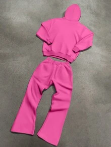 Manfinity EMRG Bộ 2 quần nỉ và áo hoodie in họa tiết chân dung và chữ phong cách Mỹ thường ngày cho nam, trang phục mùa thu - Màu Hồng Tươi - Xem 3