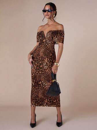 COSMINA Abito lungo elegante aderente con spalle scoperte a stampa leopardata per donna