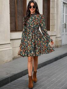 EMERY ROSE Vestido corto casual de manga larga con cuello alto y estampado floral para mujer - Verde - Ver 6