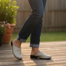 Women Clogs - 米色 - 查看 3