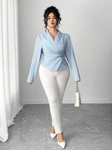 SHEIN Tall CURVE 大码优雅蓝色系腰不对称条纹衬衫 - 彩色 - 查看 6