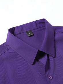 Manfinity Homme Kemeja Lengan Pendek Polos Kasual Musim Panas untuk Pria - Purple - View 5