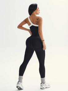 Dewbera Seamless Sexy Asymmetric-Shoulder Sleeveless Lifting Sports Jumpsuit For Women Women Sports Jumpsuits Seamless Workout Jumpsuits Seamless Yoga Jumpsuit Woman Workout Jumpsuit Yoga Romper - Black - View 8