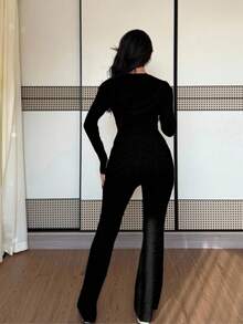 SHEIN PETITE Bộ 2 áo nỉ trùm đầu thường ngày có túi và quần ống loe có gân dành cho nữ, đa năng để mặc hàng ngày, mùa thu/đông - màu đen - Xem 6
