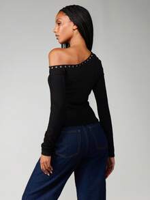 MISSGUIDED Blusa de punto acanalado con detalle de ojal y hombros descubiertos, para otoño e invierno - Negro - Ver 2