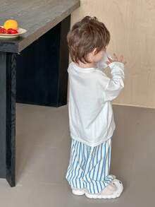 DAZY 2 Stücke Kleinkinder Jungen Cartoon Muster Kurzarm T-Shirt & gestreifte weite Hose Pyjama Set