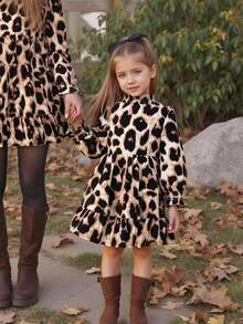 SHEIN 女婴可爱优雅豹纹长袖连衣裙 - 彩色 - 查看 10