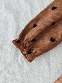 SHEIN Vintaside Kids 2 pièces/Set Veste sans manches style campagnard pour tout-petits filles + Robe à manches bouffantes en velours côtelé, Tenue décontractée mignonne pour tous les jours, Épaisse et chaude, Design minimaliste et élégant, Automne/Hiver - Tabac - Voir 7