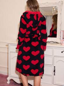 SHEIN Bata con capucha de peluche cálida y de contraste de color en forma de corazón para mujer, esponjosa, de invierno - Multicolor - Ver 2