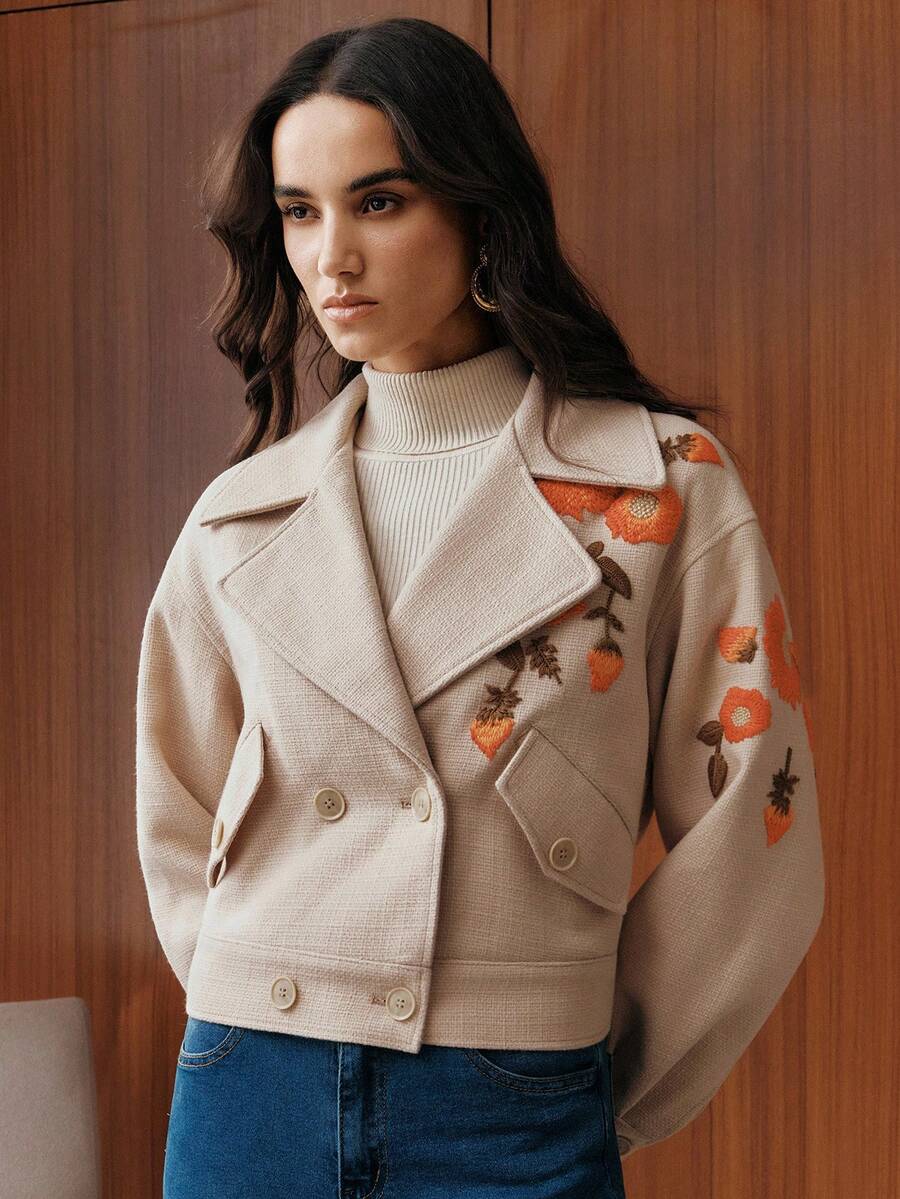 Anewsta 女士秋冬短款复古刺绣双排扣翻领大衣 - 卡其色 - 查看 1