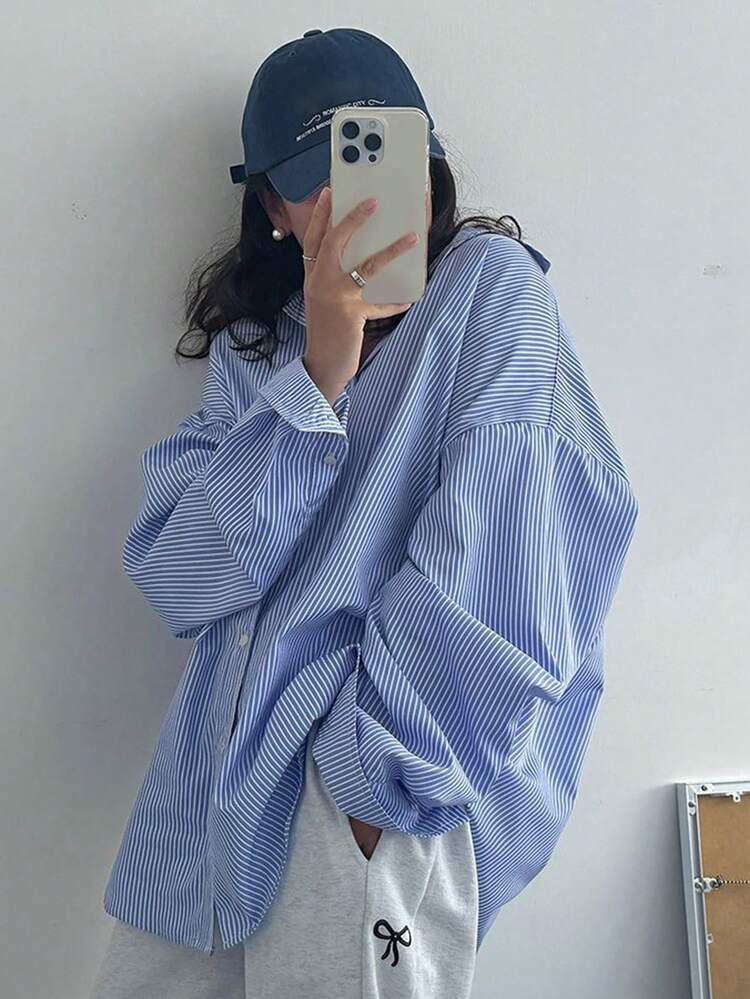 DAZY Camisa Listrada de Gola Larga e Caimento Folgado para Mulheres, Versátil, Azul, Top de Manga Longa para Primavera/Verão/Outono - Azul - Visão 4