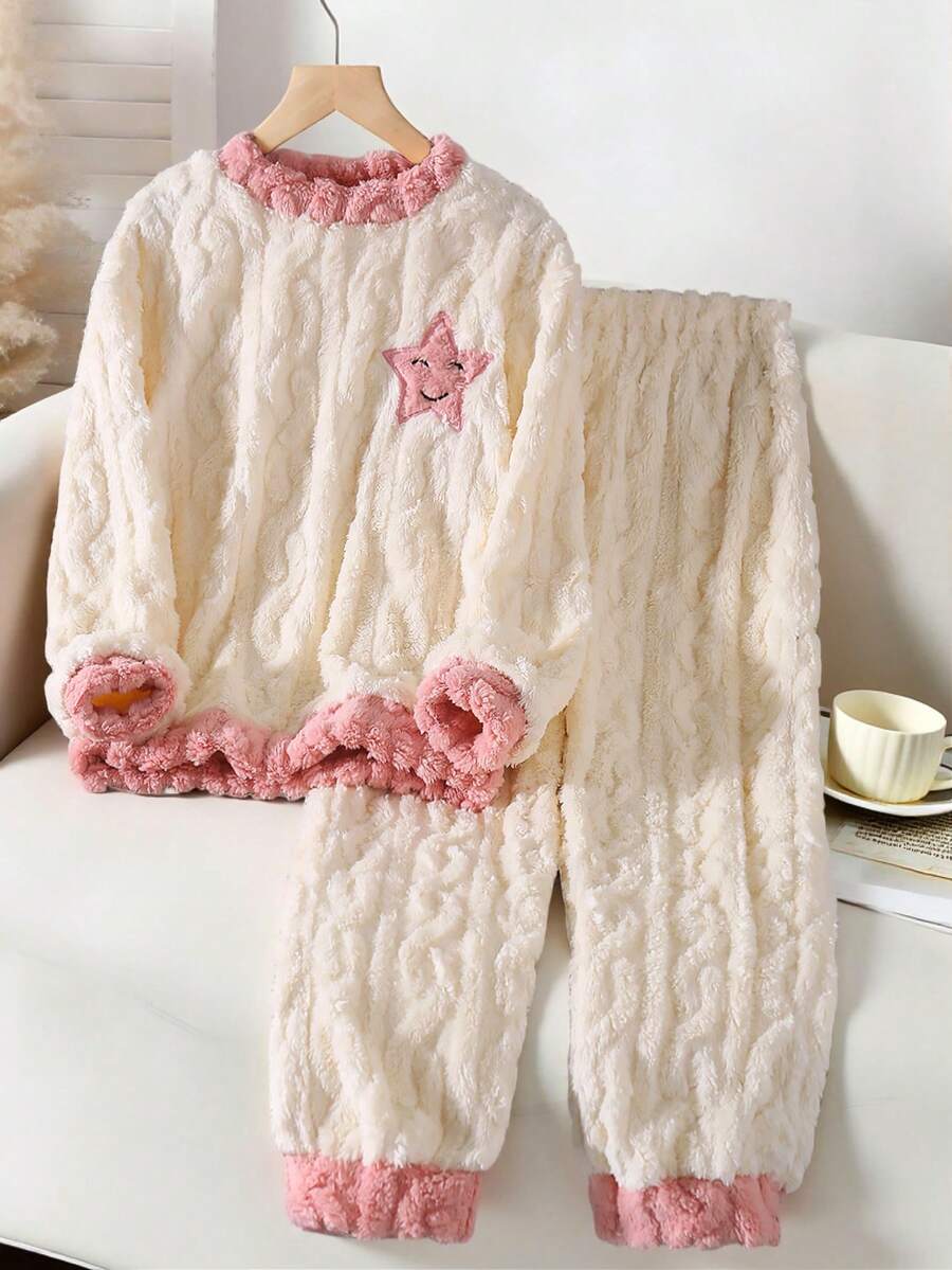 2 件套女童休闲家居服套装，毛绒提花面料，领口/袖口/下摆撞色，略宽松版型，人字纹提花面料融入时尚元素，正面绣有五角星贴片，适合秋冬家居服 - 米色 - 查看 1
