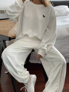 Livesso 2件套女士休闲圆领长袖上衣和裤子套装运动服女套装家居服套装 - 白色 - 查看 6