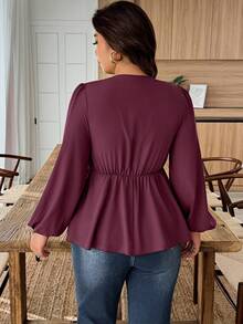 EMERY ROSE Plus Size Solid Color Lace Patchwork Deep V-Neck Twist Front Long Sleeve Blouse - Burgundy - View 2
