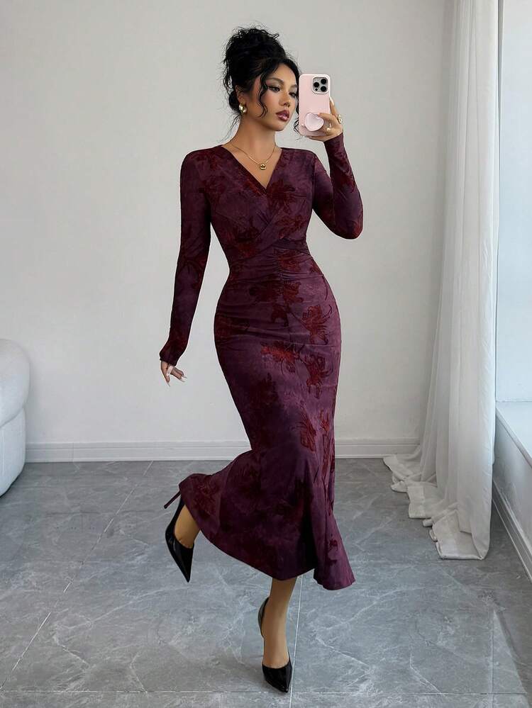 Women's Printed V-Neck Long Sleeve Dress