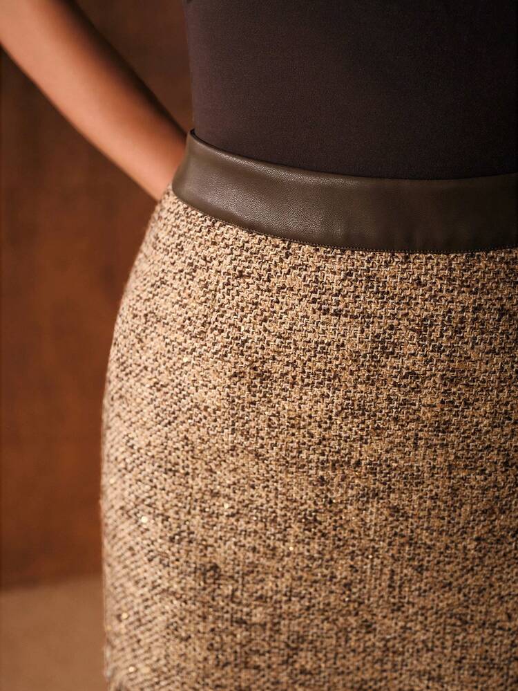 TWO-TONE YARN CONTRAST PU RAW HEM COMMUTER SKIRT
