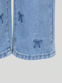 SHEIN Explorewe Blugi din denim pentru fete, blugi casual confortabili cu picior larg, cu broderie fluture, potriviți pentru primăvară, vară, toamnă și iarnă - Spălare medie - Vizualizare 7