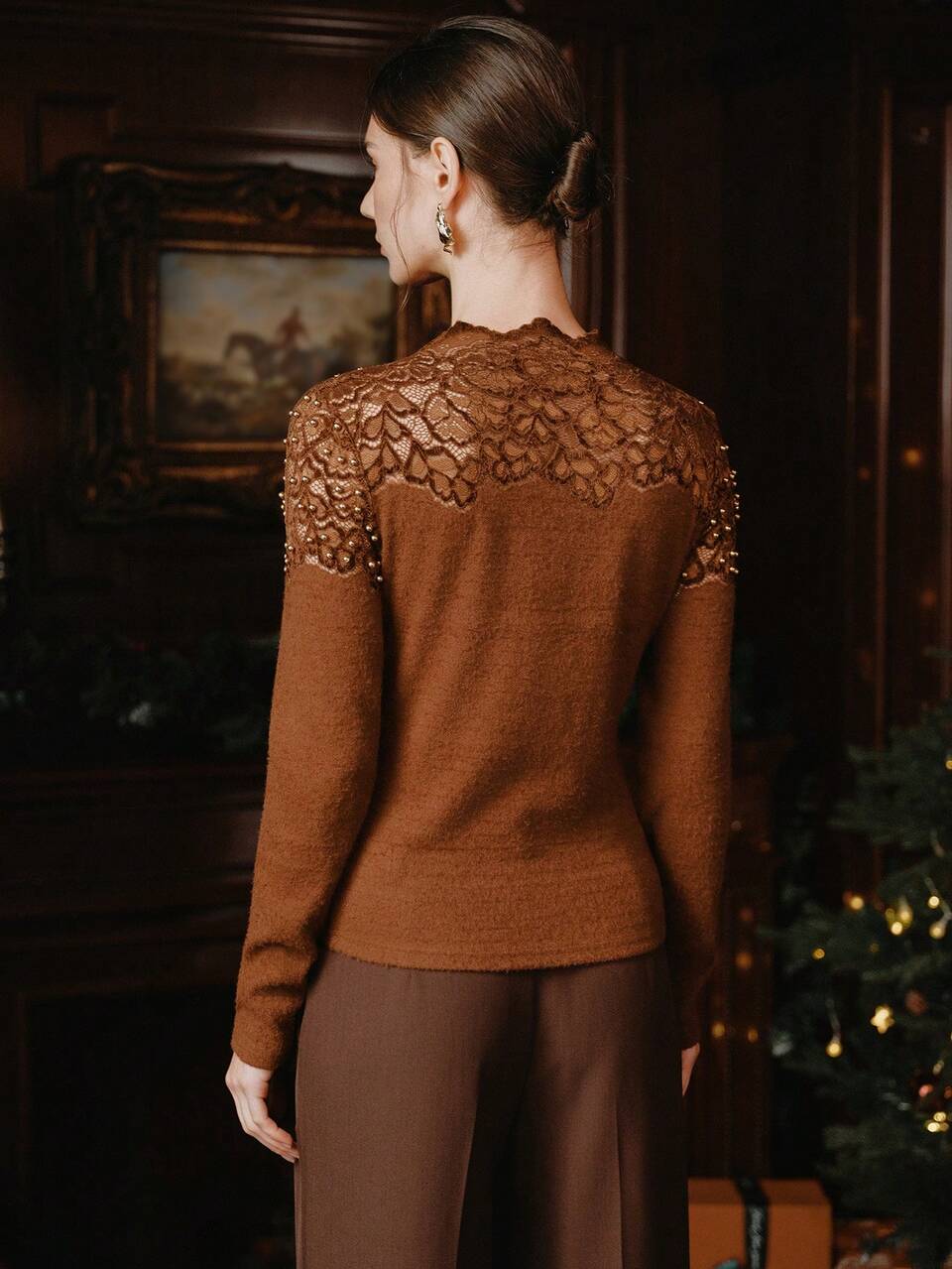 Elegant Fitted Round Neck Lace Long Sleeve Women T-Shirt